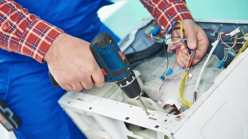 Gaziemir Vaillant Vaillant çamaşır makinesi kart tamiri – Su almama arızası orijinal parça ile giderildi. - Teknik servis örneği